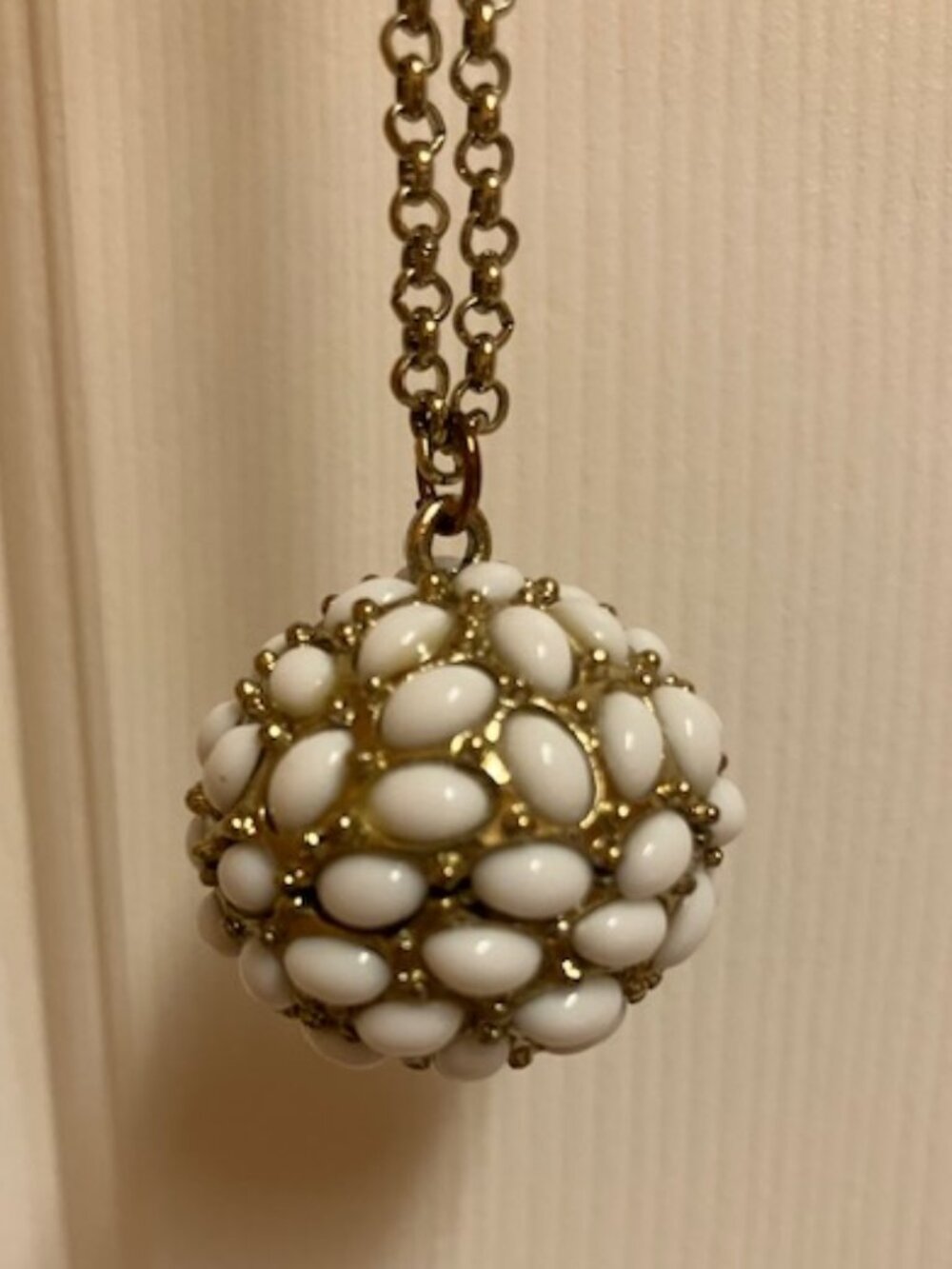 Ball long necklace
